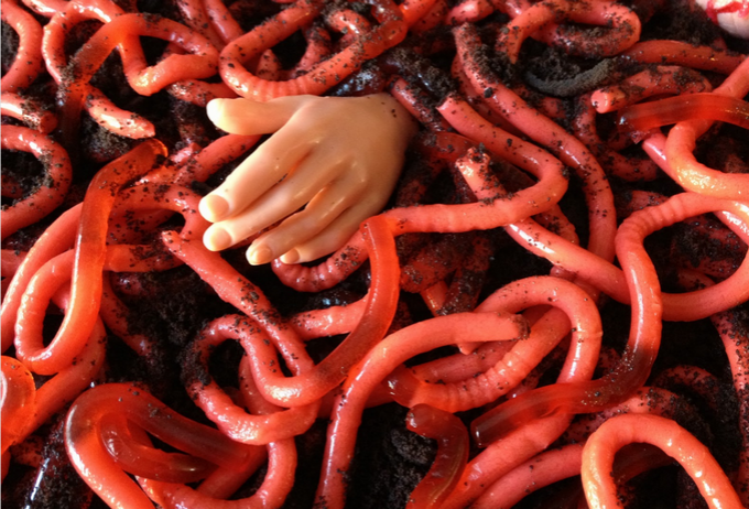 31 cheap &amp; easy Halloween party hacks to impress your guests Expert