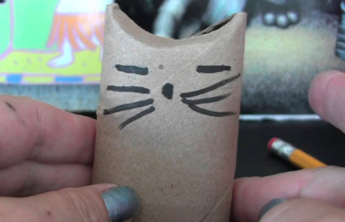 Toilet-Roll-Tube-Cat-Toy