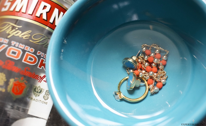 how to clean jewellery using vodka