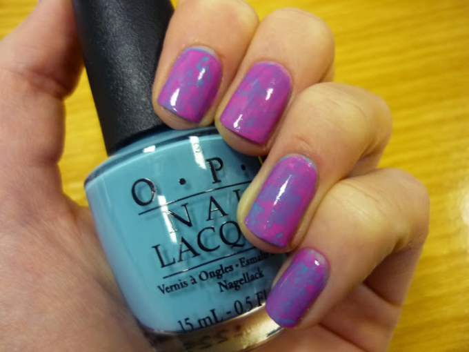 cling film nail art marble effect