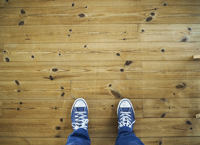 acetone uses floor stains